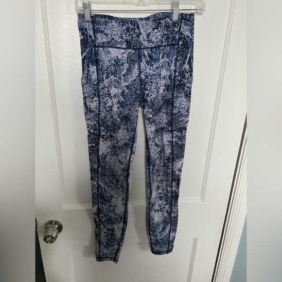 Lululemon sped up leggings size 6 - Picture 1 of 5